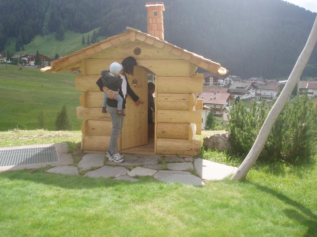 Garni La Majon Hotel Sëlva Buitenkant foto