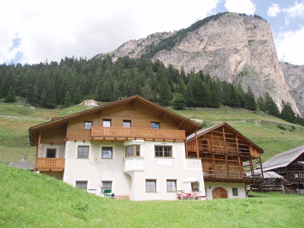 Garni La Majon Hotel Sëlva Buitenkant foto