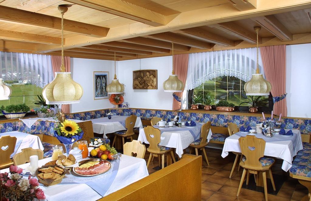 Garni La Majon Hotel Sëlva Buitenkant foto