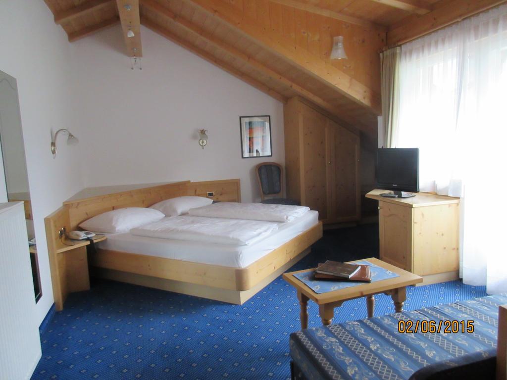 Garni La Majon Hotel Sëlva Buitenkant foto