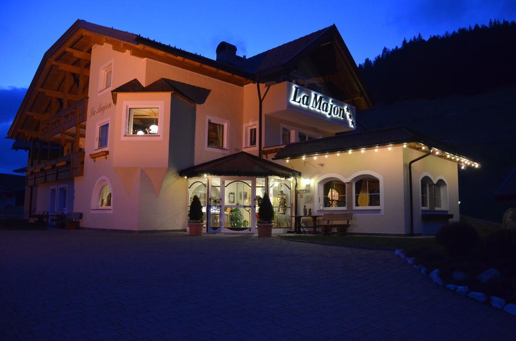 Garni La Majon Hotel Sëlva Buitenkant foto