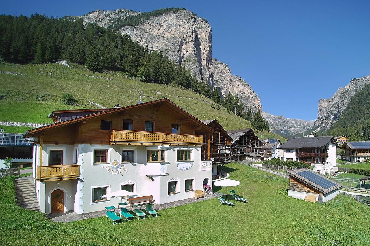 Garni La Majon Hotel Sëlva Buitenkant foto